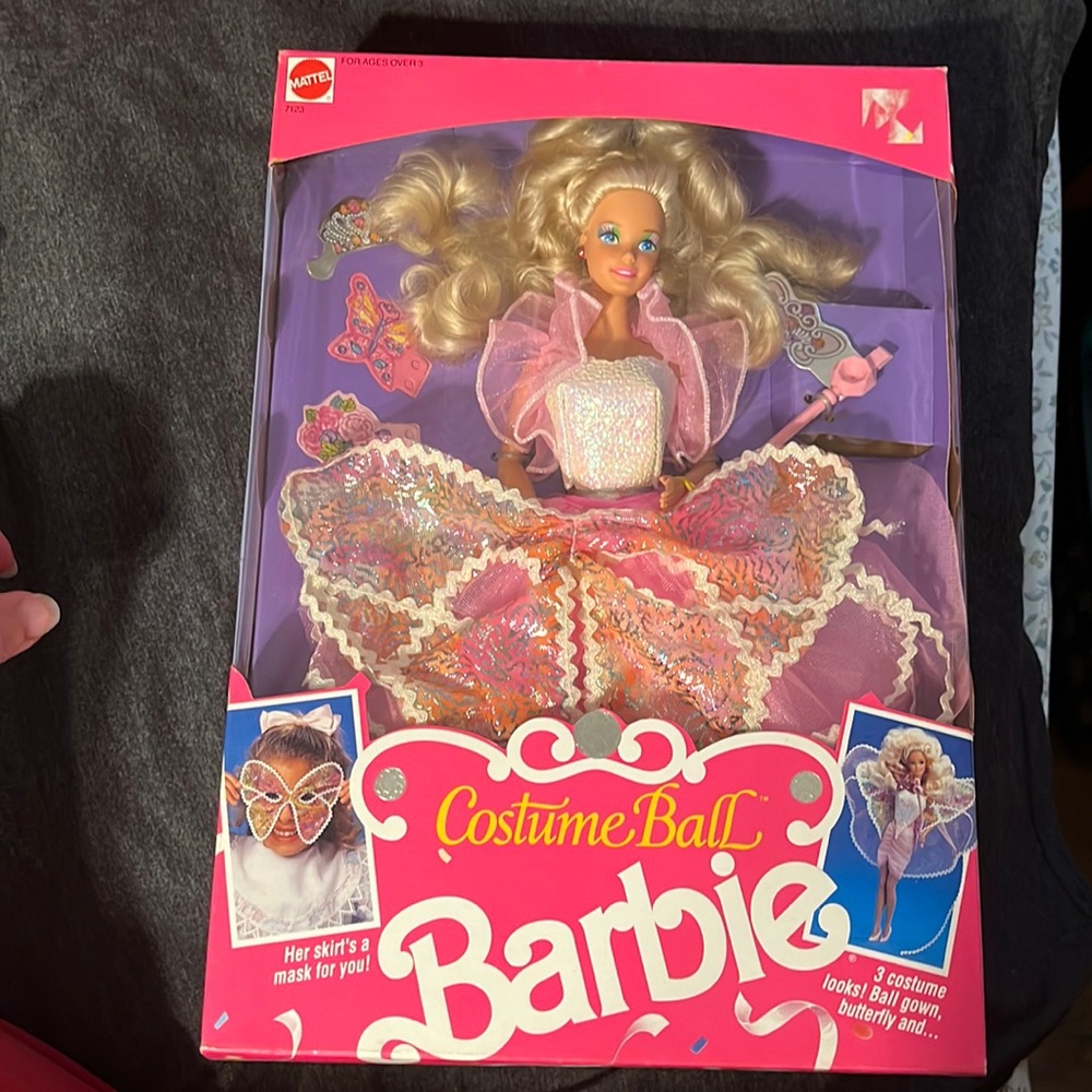 1990 Costume Ball Barbie NRFB